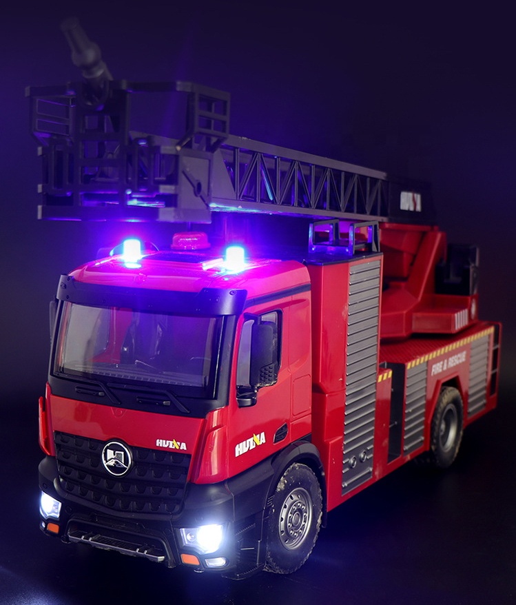 Huina 1561 RC Fire Truck - Image 3